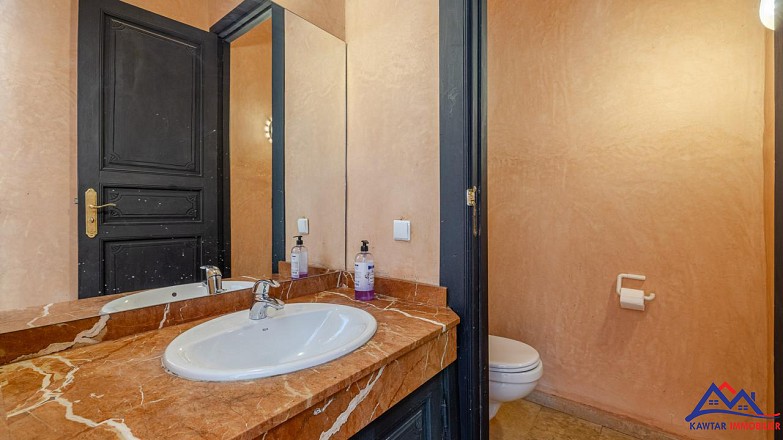 Villa Luxueuse Meublée à Louer 32
