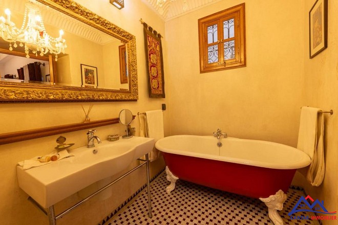 Riad Maison d'Hôtes à Vendre à Bab Doukalla 11