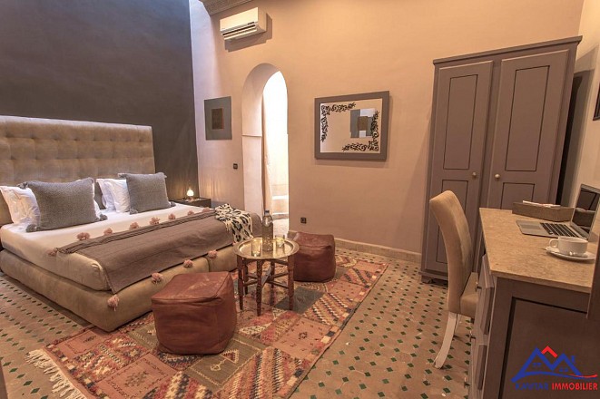 Riad d'Exception à Vendre - Emplacement Privilégié  25