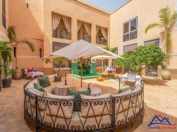 Riad d'Exception à Vendre - Emplacement Privilégié  11