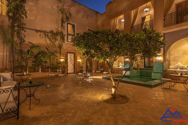 Riad d'Exception à Vendre - Emplacement Privilégié  12