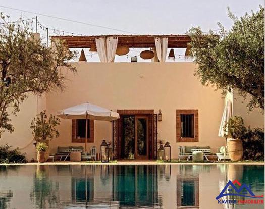 Domaine d’Exception à Usage Touristique – À Vendre Route de Ouarzazate 3