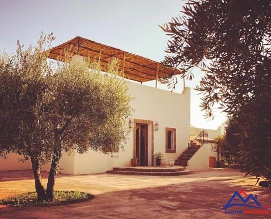 Domaine d’Exception à Usage Touristique – À Vendre Route de Ouarzazate 5