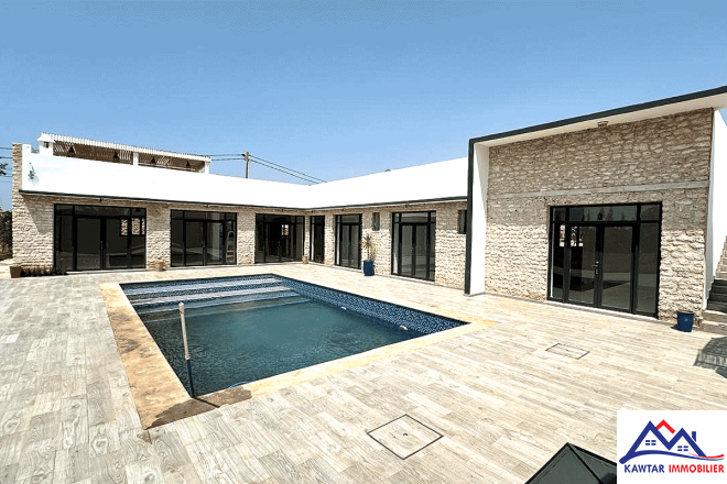 À vendre : Élégante villa de caractère sur un terrain généreux de 2 396 m² – cadre paisible et prestations complètes 4