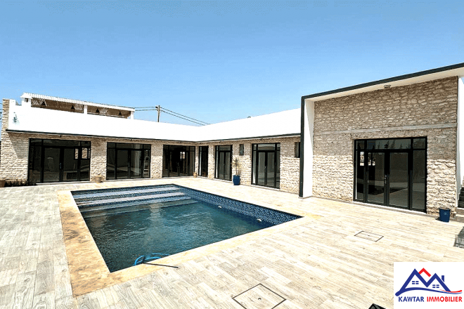 À vendre : Élégante villa de caractère sur un terrain généreux de 2 396 m² – cadre paisible et prestations complètes 7