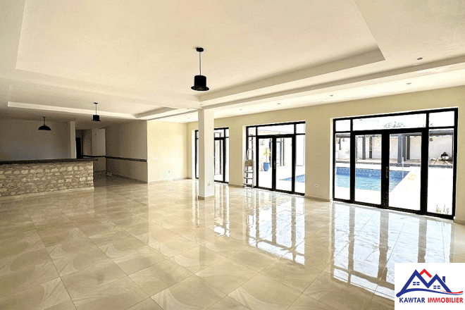 À vendre : Élégante villa de caractère sur un terrain généreux de 2 396 m² – cadre paisible et prestations complètes 13