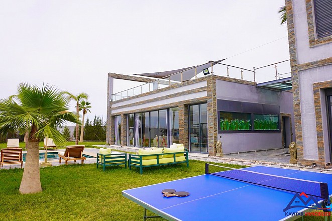 VILLA A VENDRE - ROUTE DE CASA 13