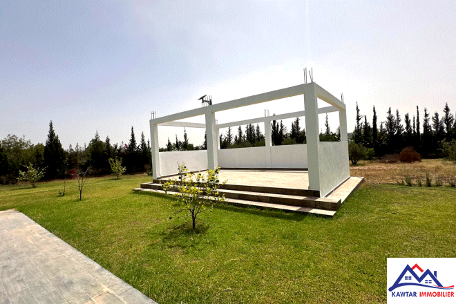 À vendre – Villa neuve contemporaine sur 3 500 m² de terrain 3