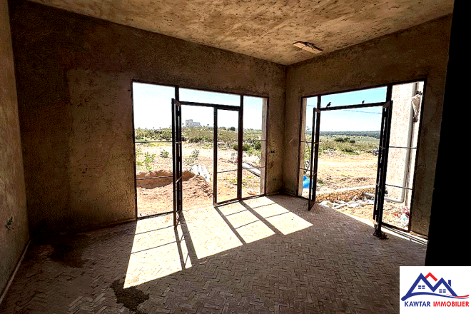 Villa Titrée Semi-Finie à Vendre – Terrain 1000 m² / Surface Habitable 240 m² 5