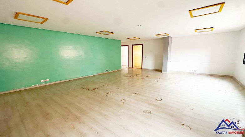 À Louer – Grand Bureau au Cœur de Guéliz – Vue sur l’Avenue Mohammed V 2