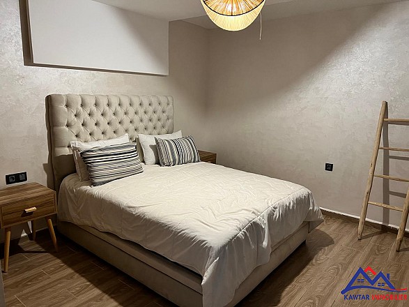 DUPLEX SPACIEUX AVEC COUR PRIVATIVE – VICTOR HUGO 9