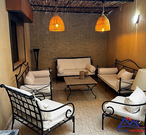 DUPLEX SPACIEUX AVEC COUR PRIVATIVE – VICTOR HUGO 6