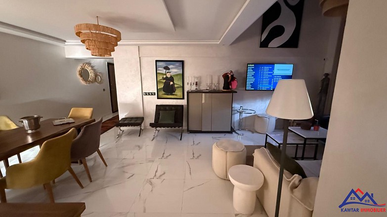 DUPLEX SPACIEUX AVEC COUR PRIVATIVE – VICTOR HUGO 2