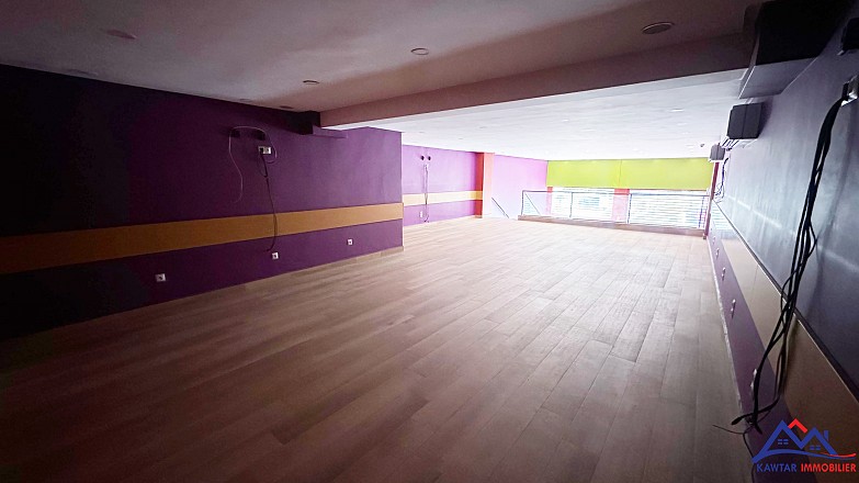 LOCAL COMMERCIAL À LOUER – VICTOR HUGO 2