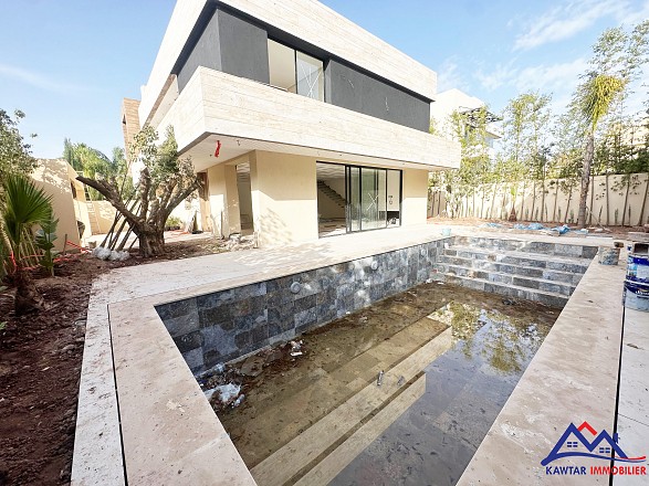 Villa Neuve d’Exception à Vendre – Résidence Golfique Sécurisée 5