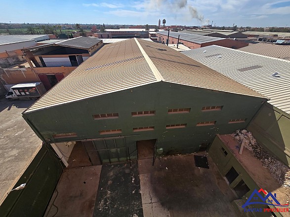 ENTREPÔT COMMERCIAL TITRÉ – À VENDRE  5
