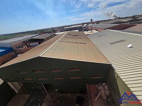 ENTREPÔT COMMERCIAL TITRÉ – À VENDRE  6