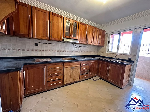 À VENDRE – Appartement à Rouidate 12