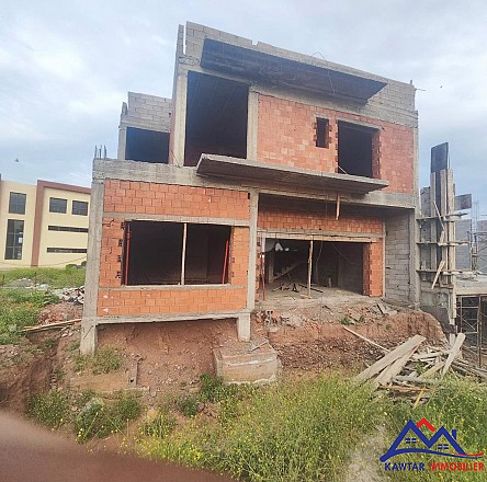 Villa semi-finie à vendre – Route de Tahnaout, km8 – Résidence sécurisée 1