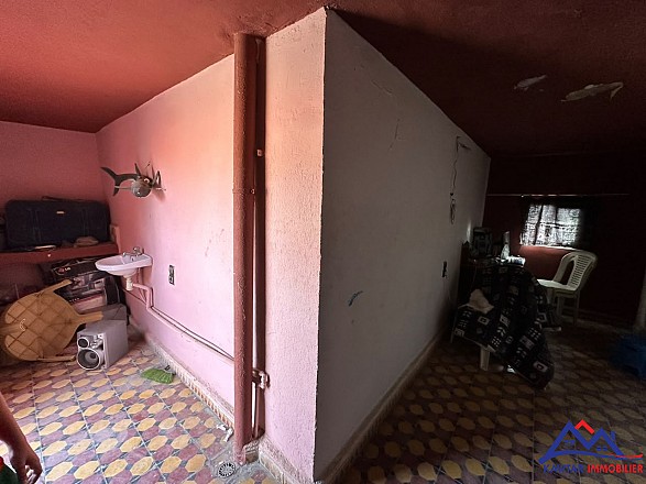 Grand riad titré à rénover à vendre – Quartier Kasbah 9