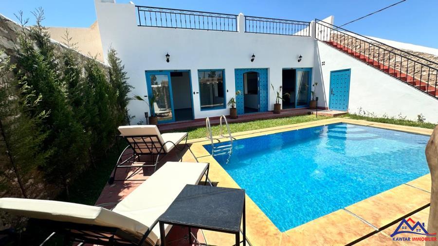 Villa avec Piscine et Terrasse Vue Dégagée à louer