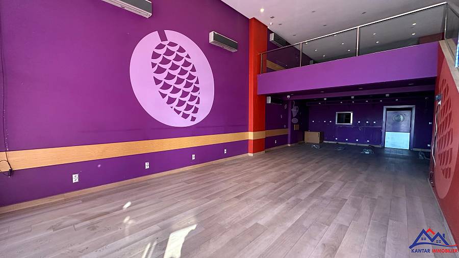 LOCAL COMMERCIAL À LOUER – VICTOR HUGO