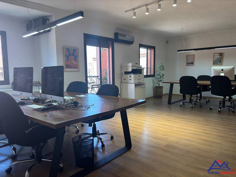 Bureau équipé à céder – Derrière Carré Éden